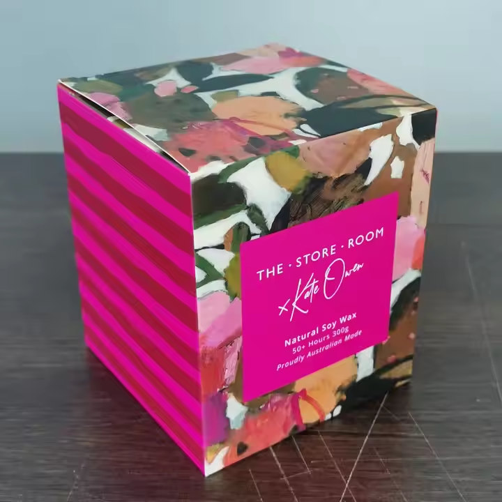 Auto lock bottom box for candle