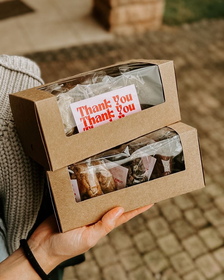 Cookie box with window 