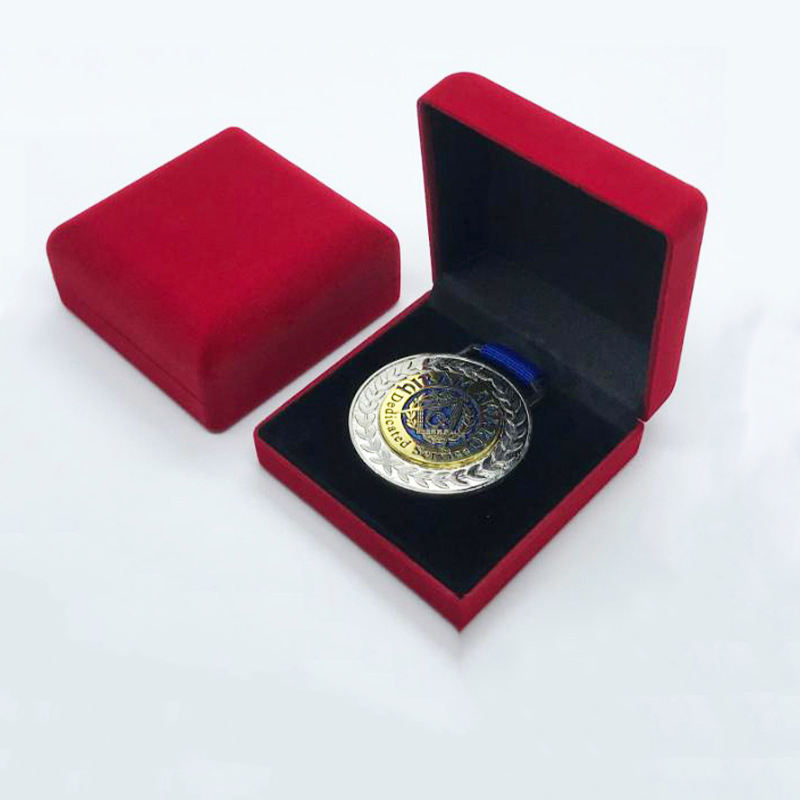 magnt box with insert for coin