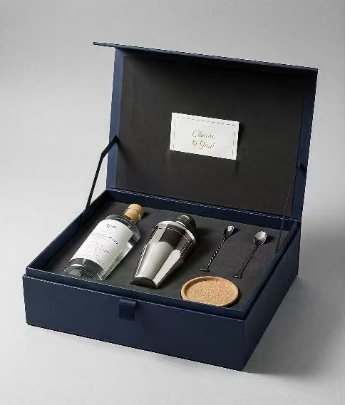 ကော့တေးလက်ဆောင်တွေ များပါတယ်။One-stop ထုပ်ပိုးမှုစိတ်ကြိုက်ထုတ်လုပ်သူေတ္တာne-stop packaging customization manufacturer cocktail gift packaging box